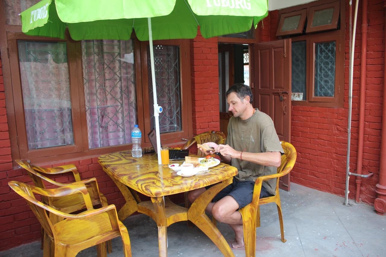 Travellers Dorm Bed & Breakfast Kathmandu Buitenkant foto