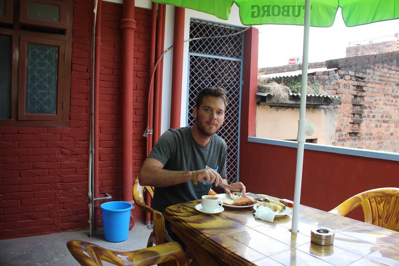 Travellers Dorm Bed & Breakfast Kathmandu Buitenkant foto